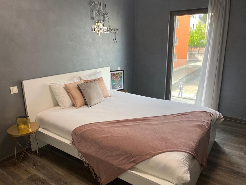 Lovely One Bedroom Apartment In City Center With Parking, Near Public Transport Luxemburg Exterior foto